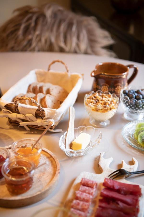 Casa Pasch - Boutique Bed And Breakfast In Cumpadials Sumvitg Экстерьер фото