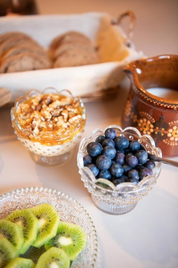 Casa Pasch - Boutique Bed And Breakfast In Cumpadials Sumvitg Экстерьер фото